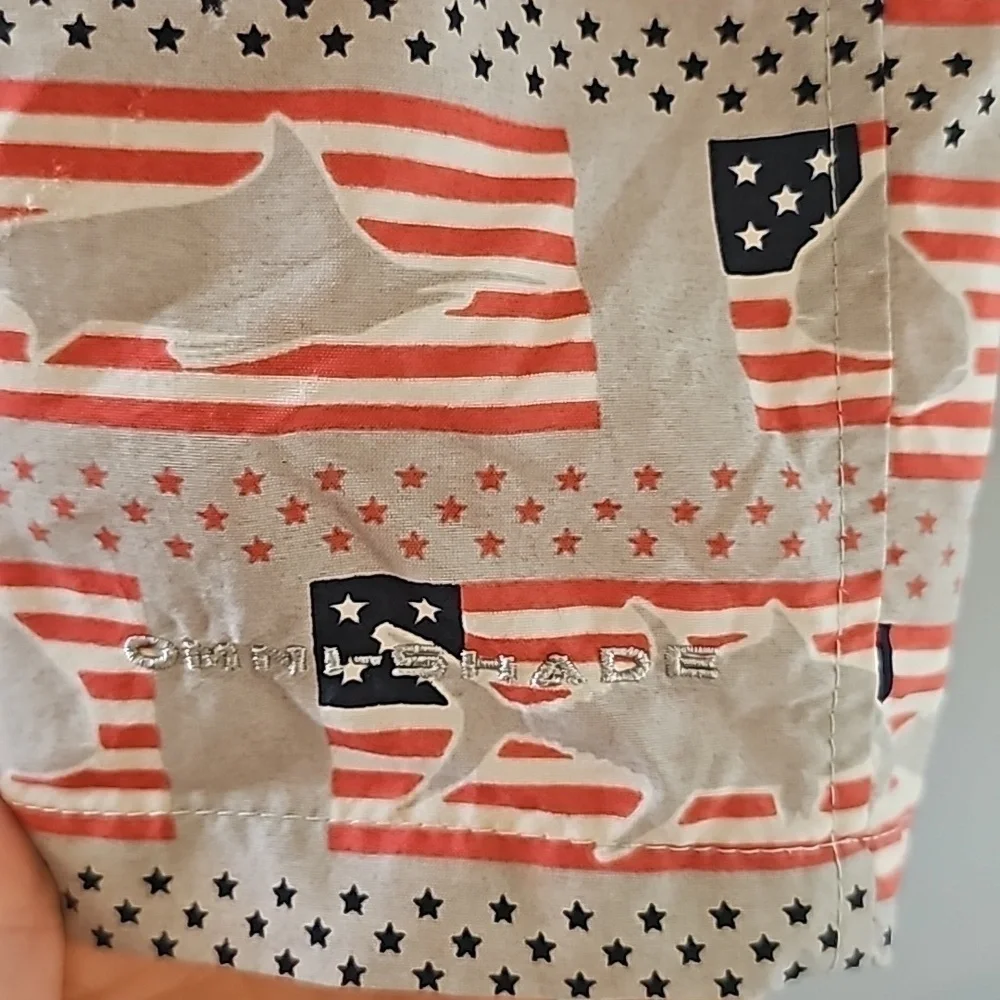 Columbia omnishade sz medium flag shark trunks shorts 6 inseam SW49